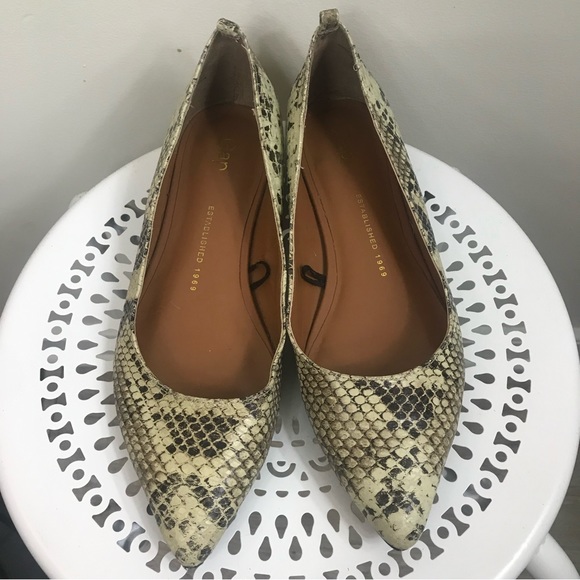 GAP | Snakeskin Pointed Toe Flats 6 - Picture 4 of 6